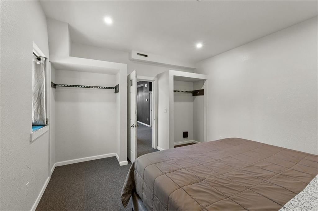 2835 E 8th Street — photo 30