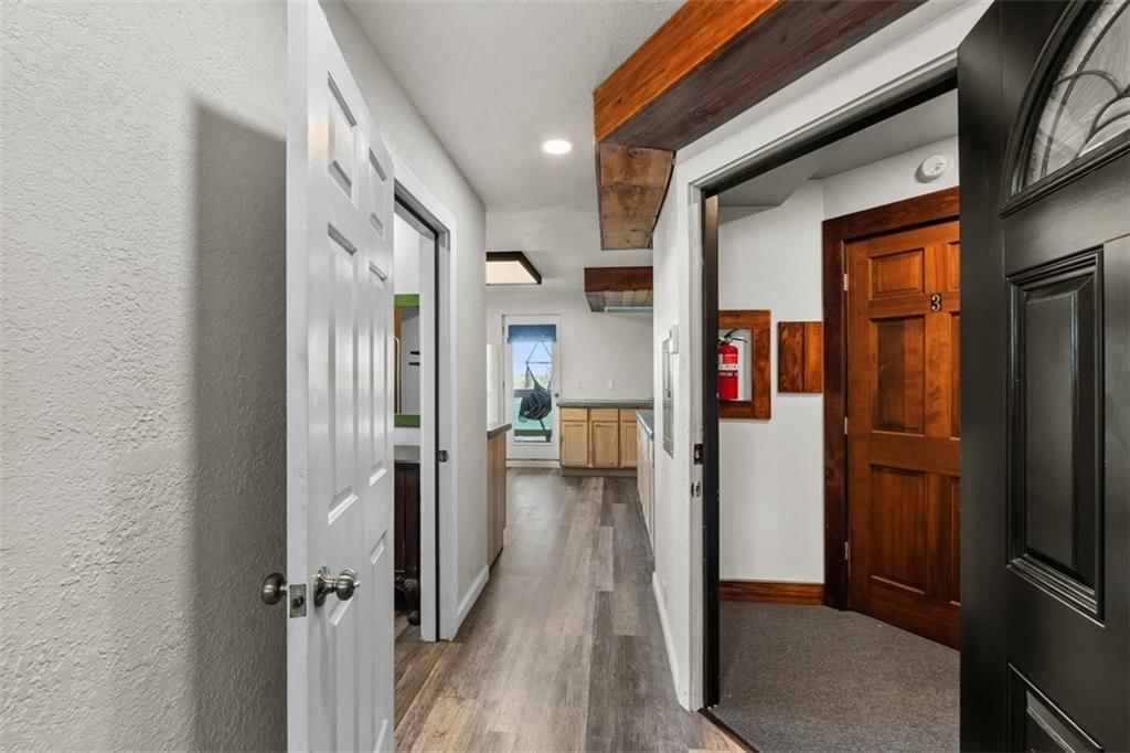 2835 E 8th Street — photo 31