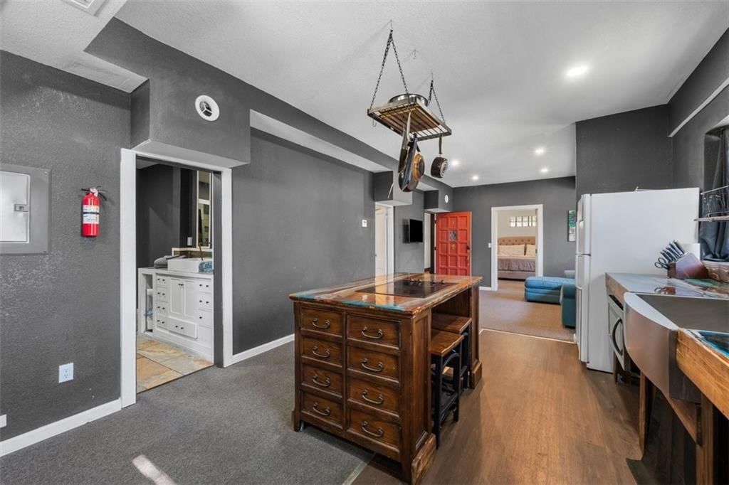 2835 E 8th Street — photo 38