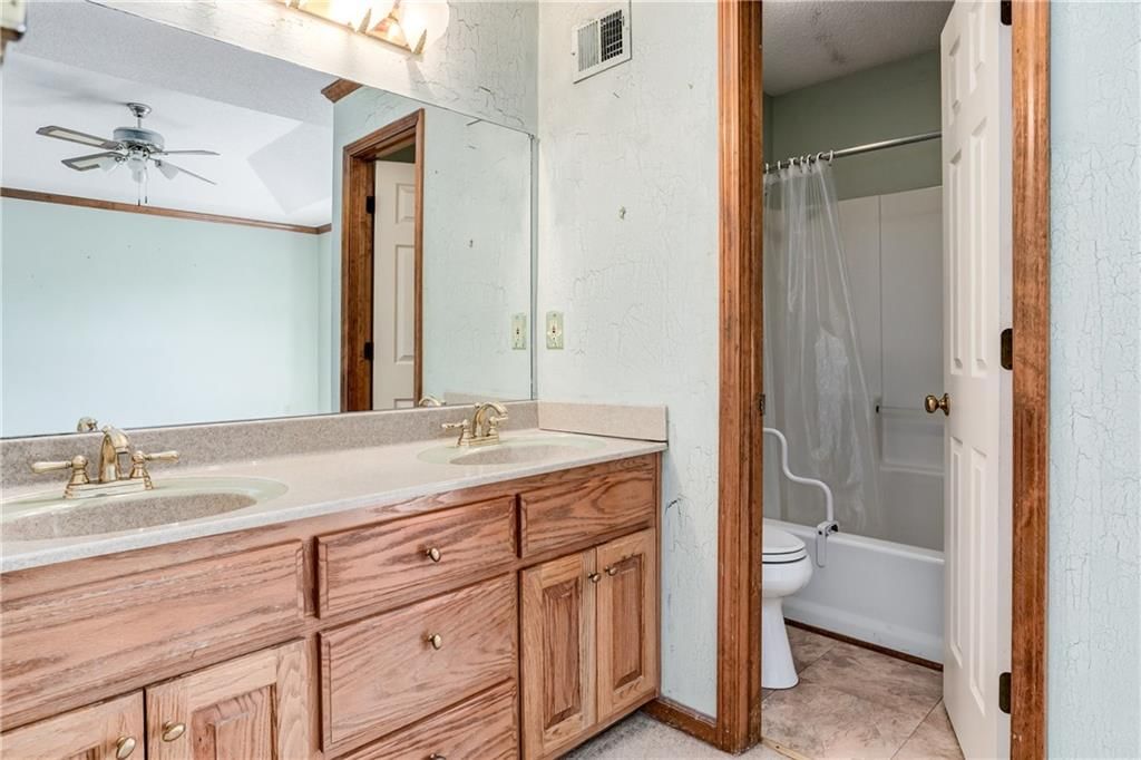 24005 W 57th Terrace — photo 18