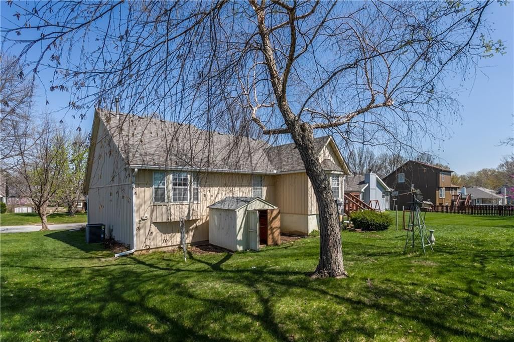 24005 W 57th Terrace — photo 28