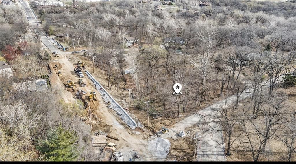 8001 N Green Hills Road — photo 5
