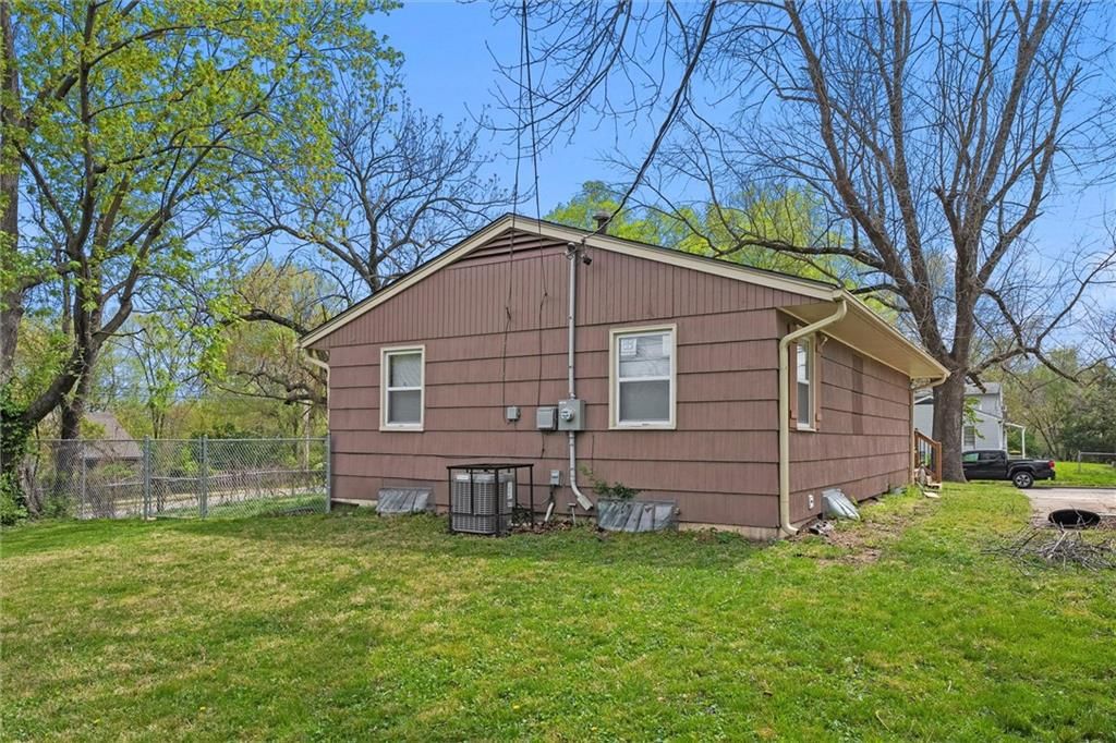 7618 E 48th Street — photo 14