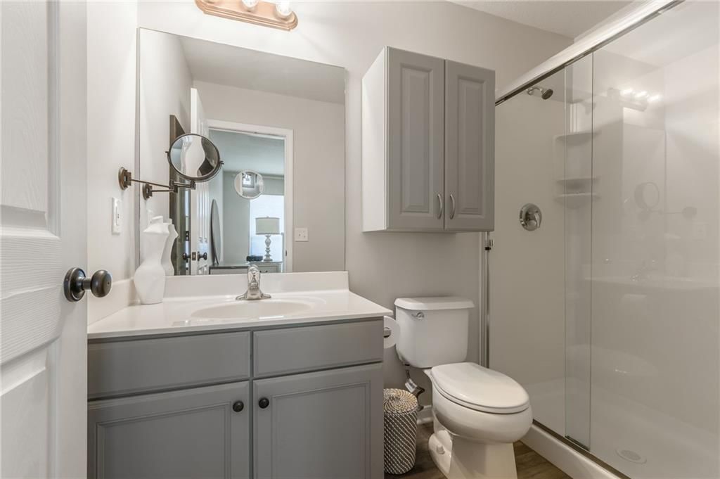 8126 N Lawndale Avenue — photo 23