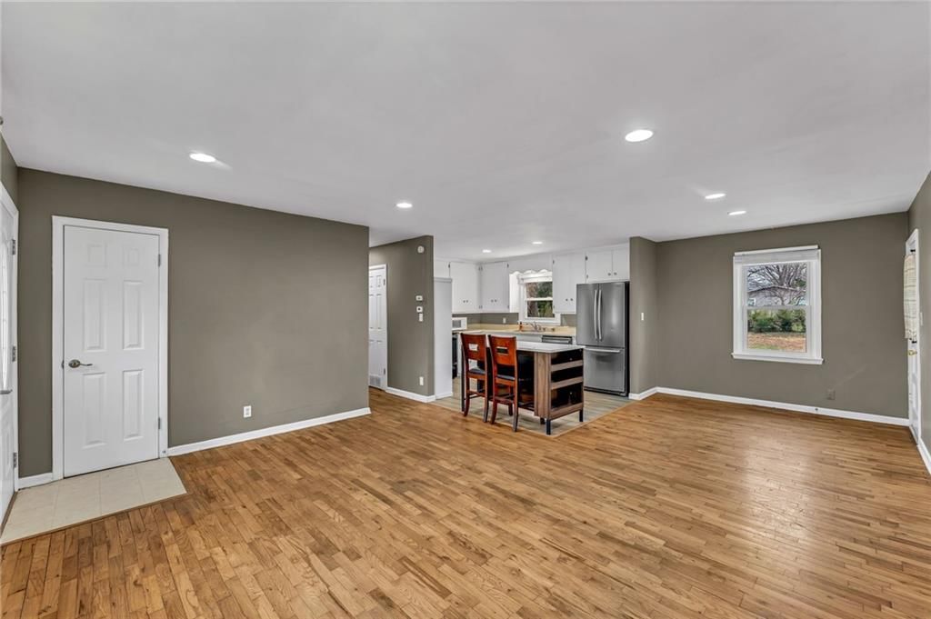 1615 W 22nd Street — photo 9