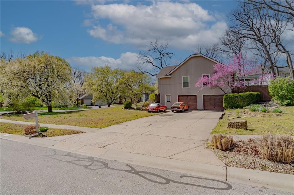 6935 Albervan Street — photo 32