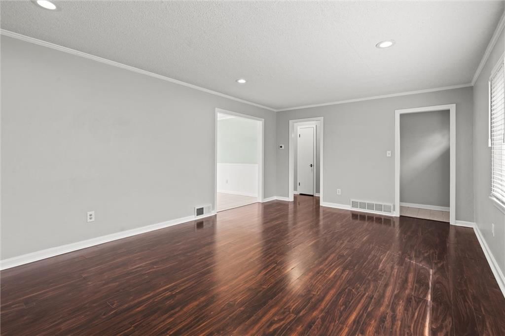 2506 W 77th Street — photo 8