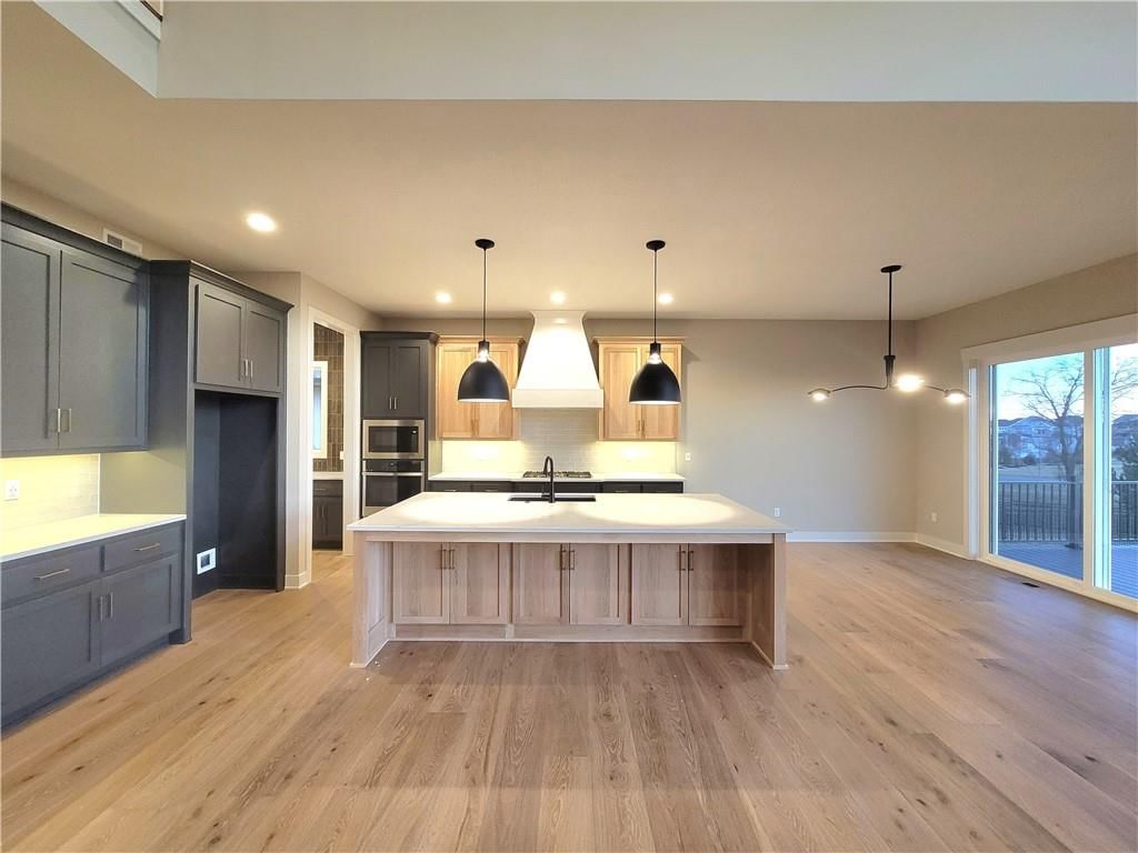 18248 Century Street — photo 8