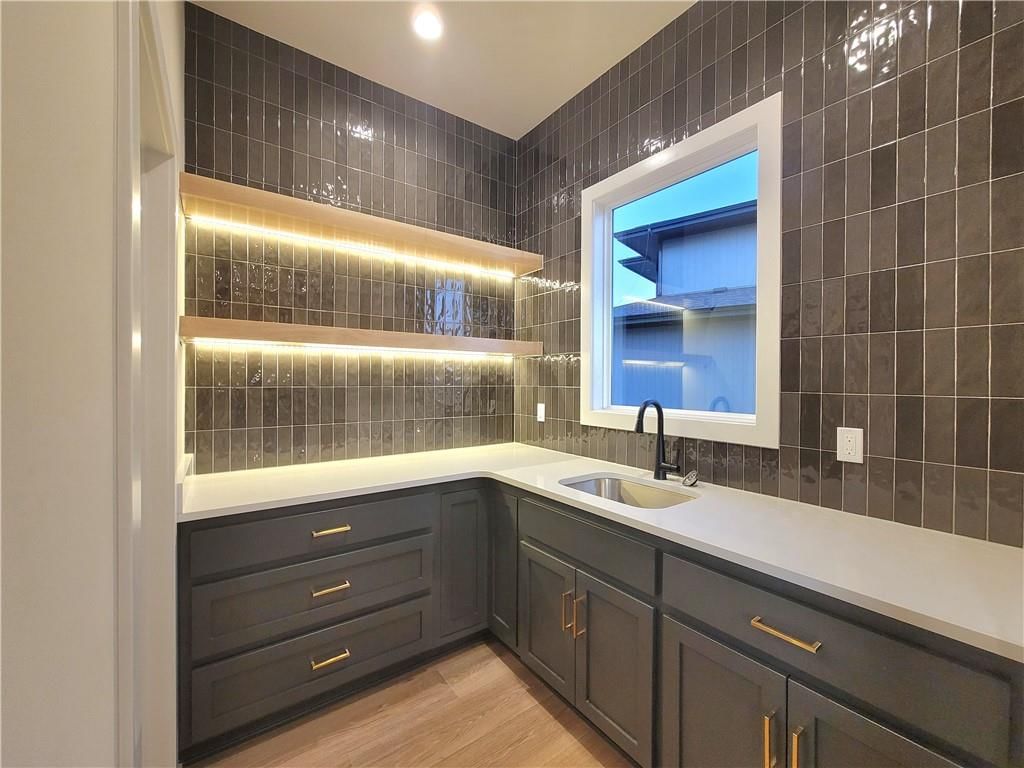 18248 Century Street — photo 11