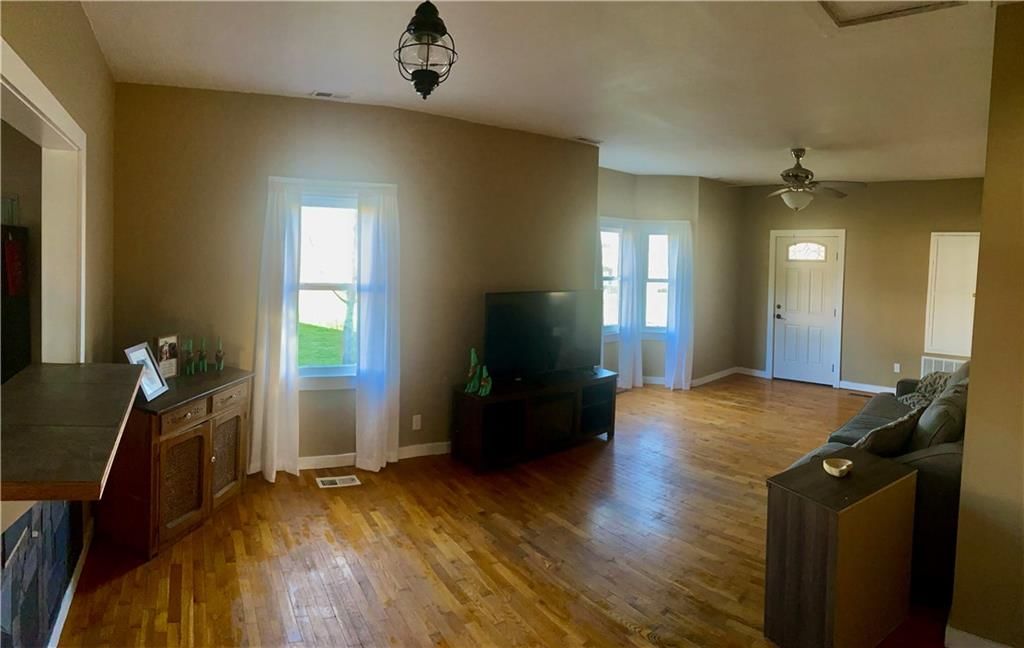 1005 W Chestnut Street — photo 7