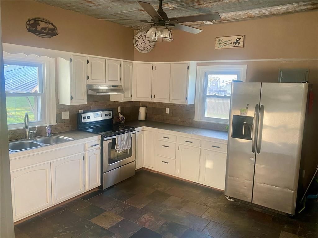 1005 W Chestnut Street — photo 14