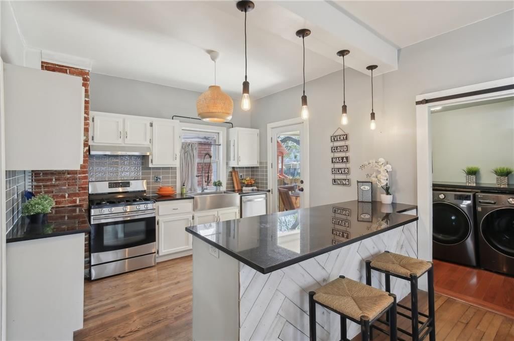1317 W 40TH Street — photo 16