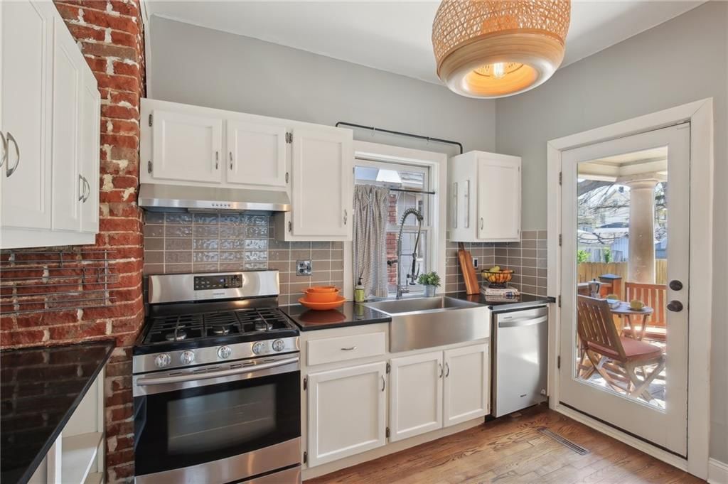 1317 W 40TH Street — photo 17