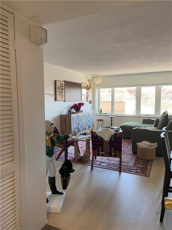 4545 Wornall Road — photo 4
