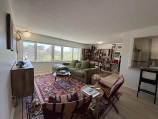 4545 Wornall Road — photo 6