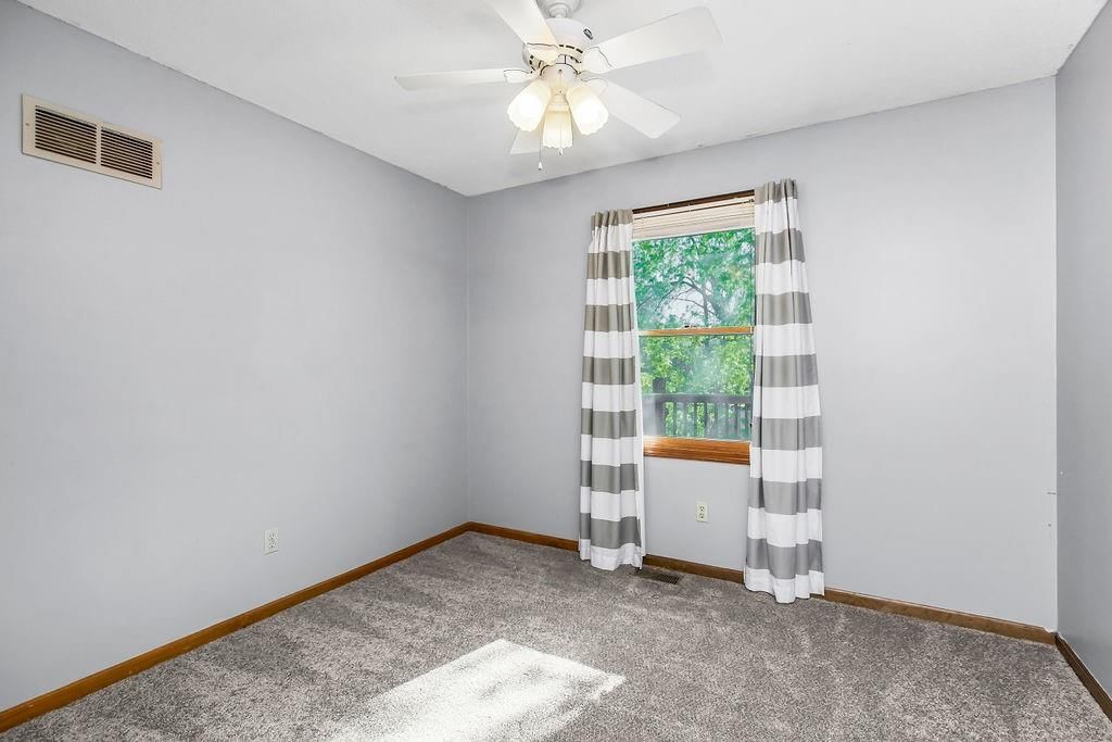 6327 N Bedford Avenue — photo 10