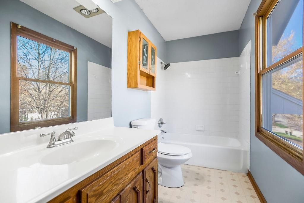 6327 N Bedford Avenue — photo 14