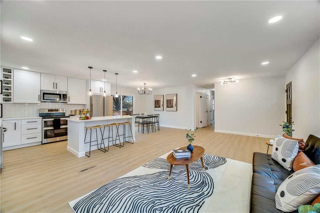 1212 SW Highland Drive — photo 5