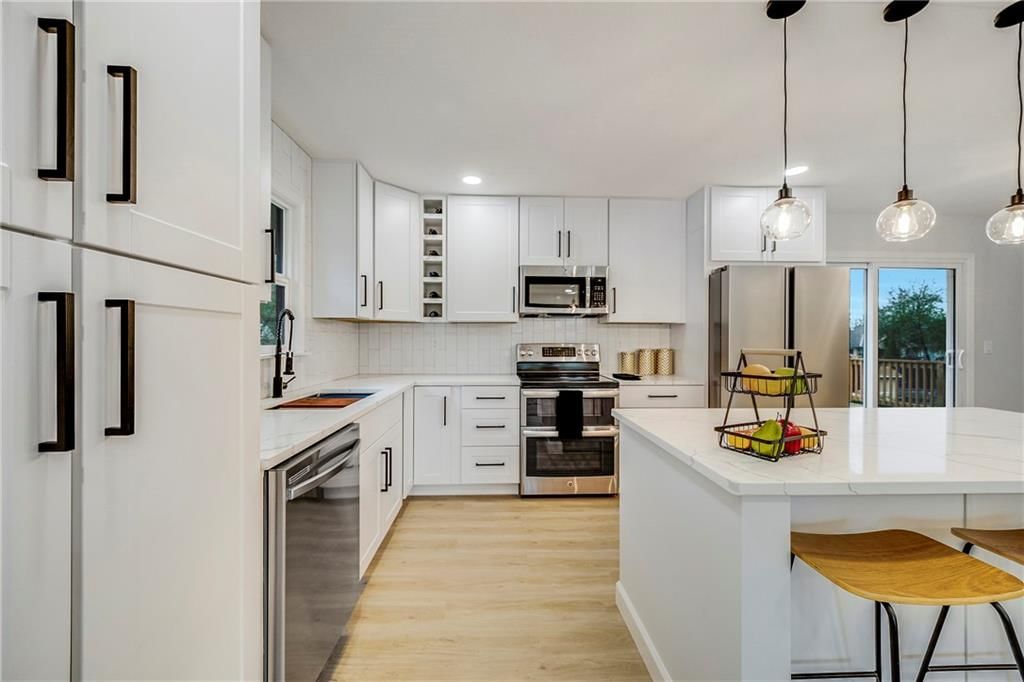 1212 SW Highland Drive — photo 7