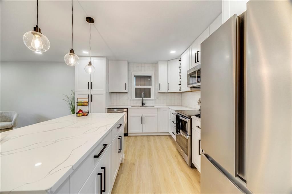 1212 SW Highland Drive — photo 8