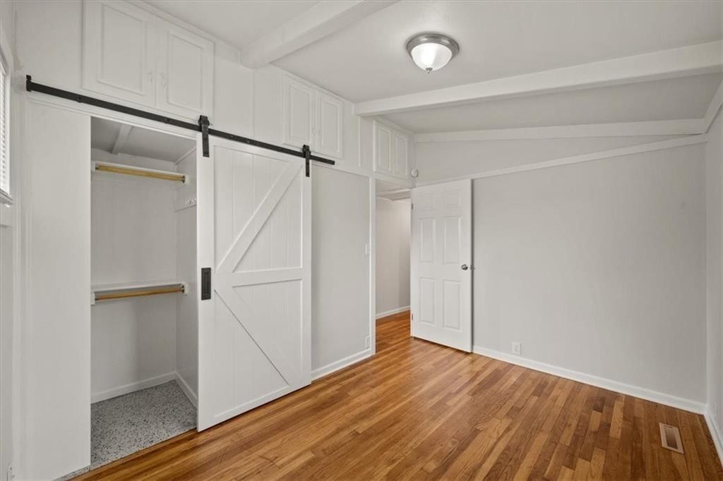 5228 Webster Avenue — photo 12