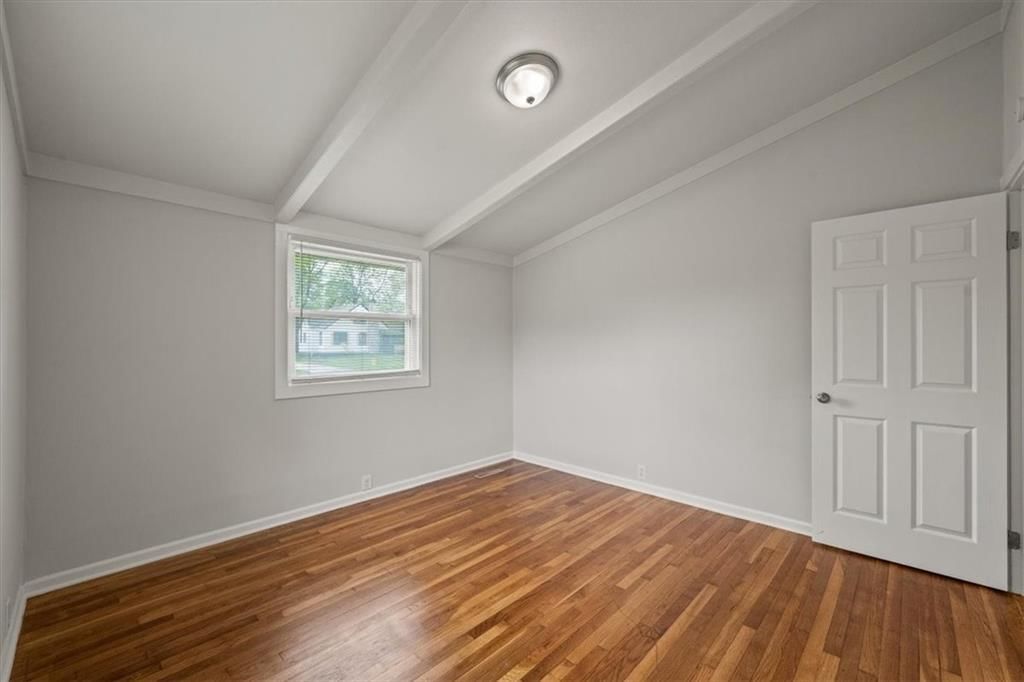 5228 Webster Avenue — photo 14