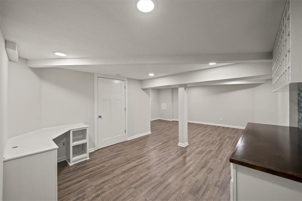 5228 Webster Avenue — photo 18