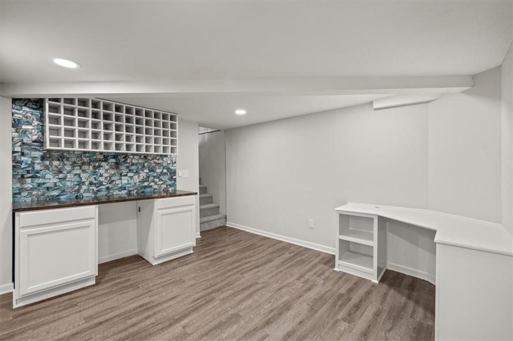 5228 Webster Avenue — photo 20