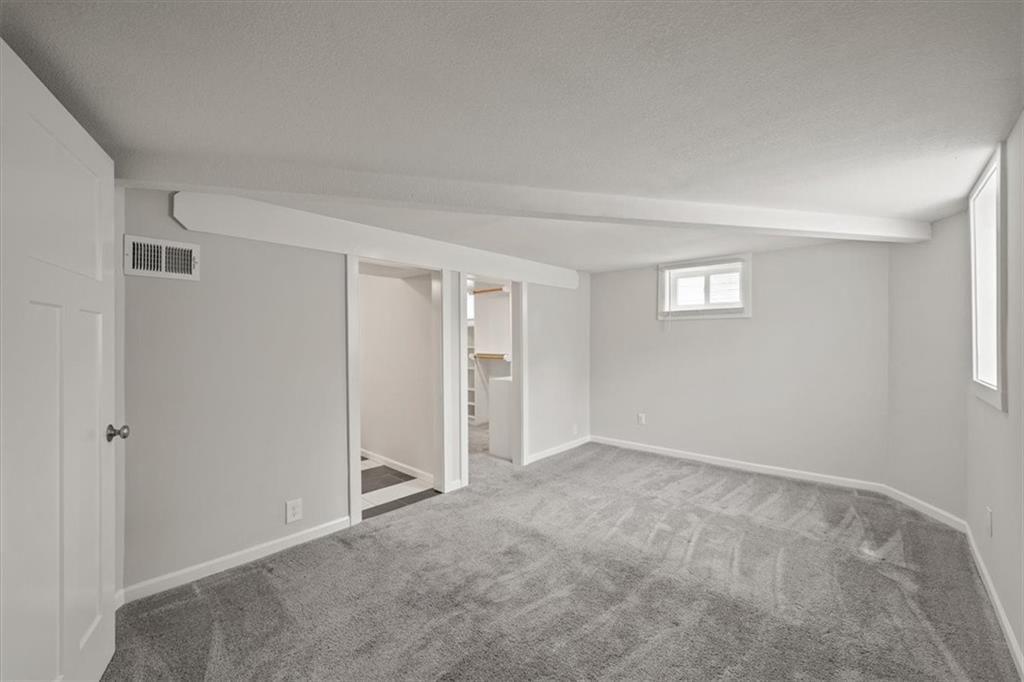 5228 Webster Avenue — photo 22