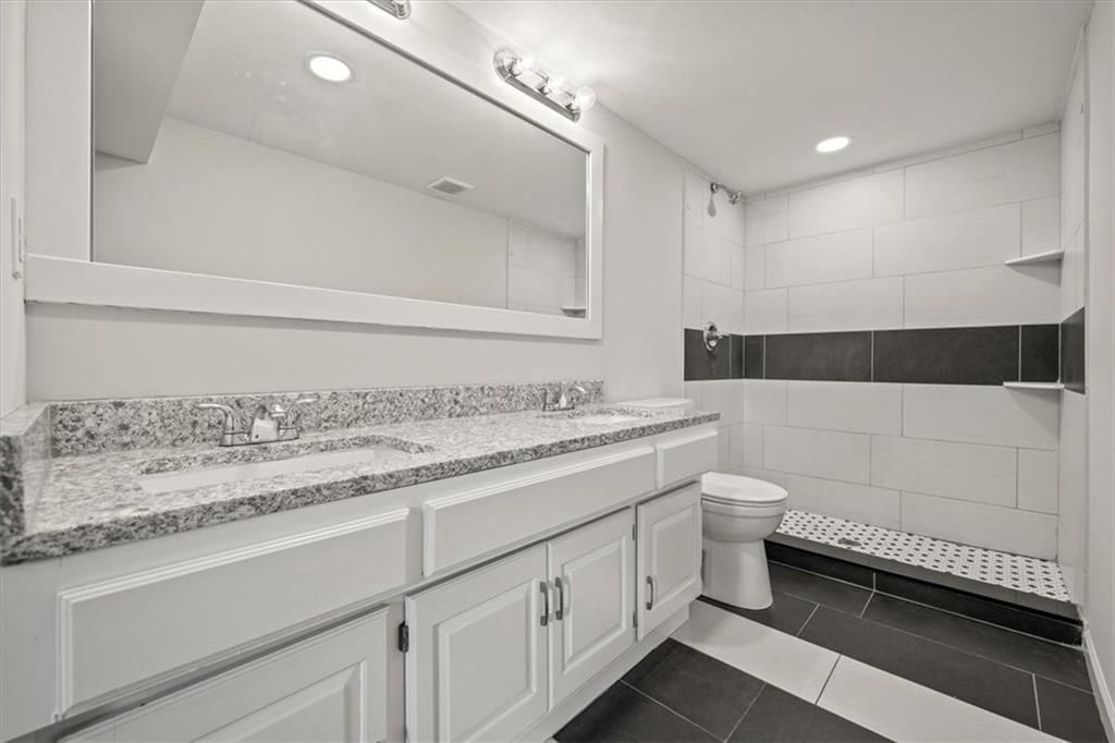 5228 Webster Avenue — photo 25