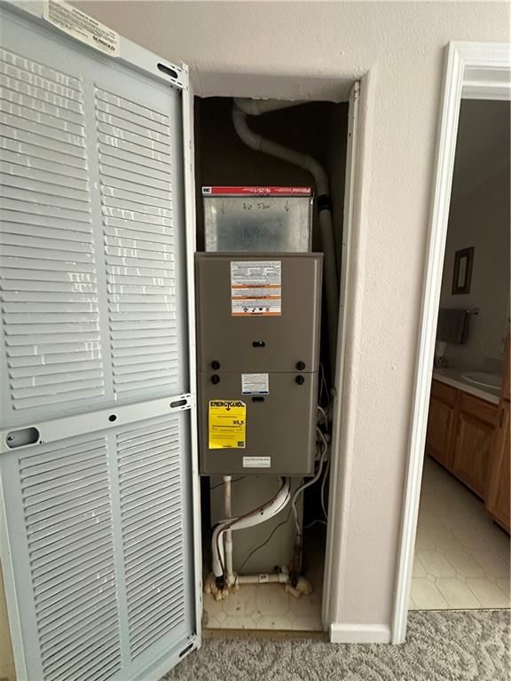702 S Grove Street — photo 21