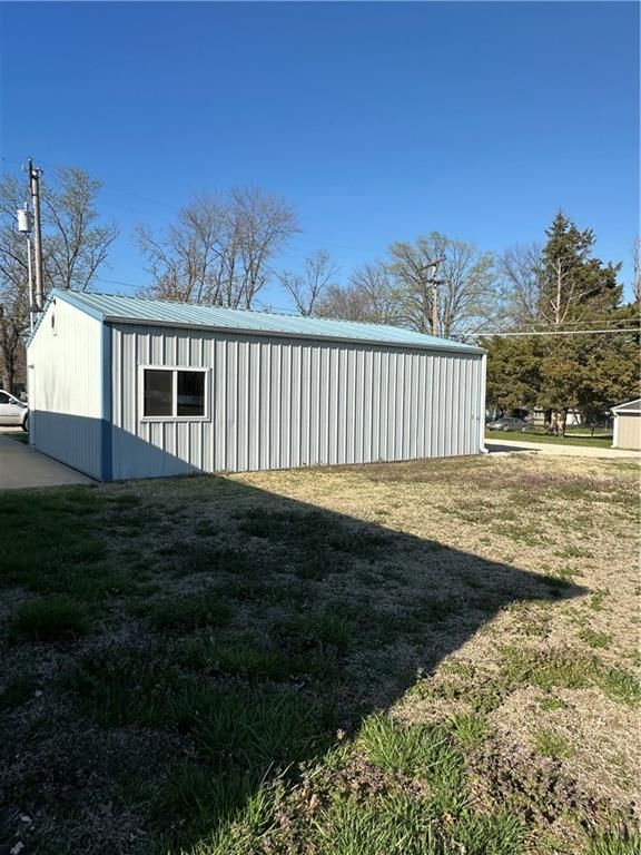 702 S Grove Street — photo 27