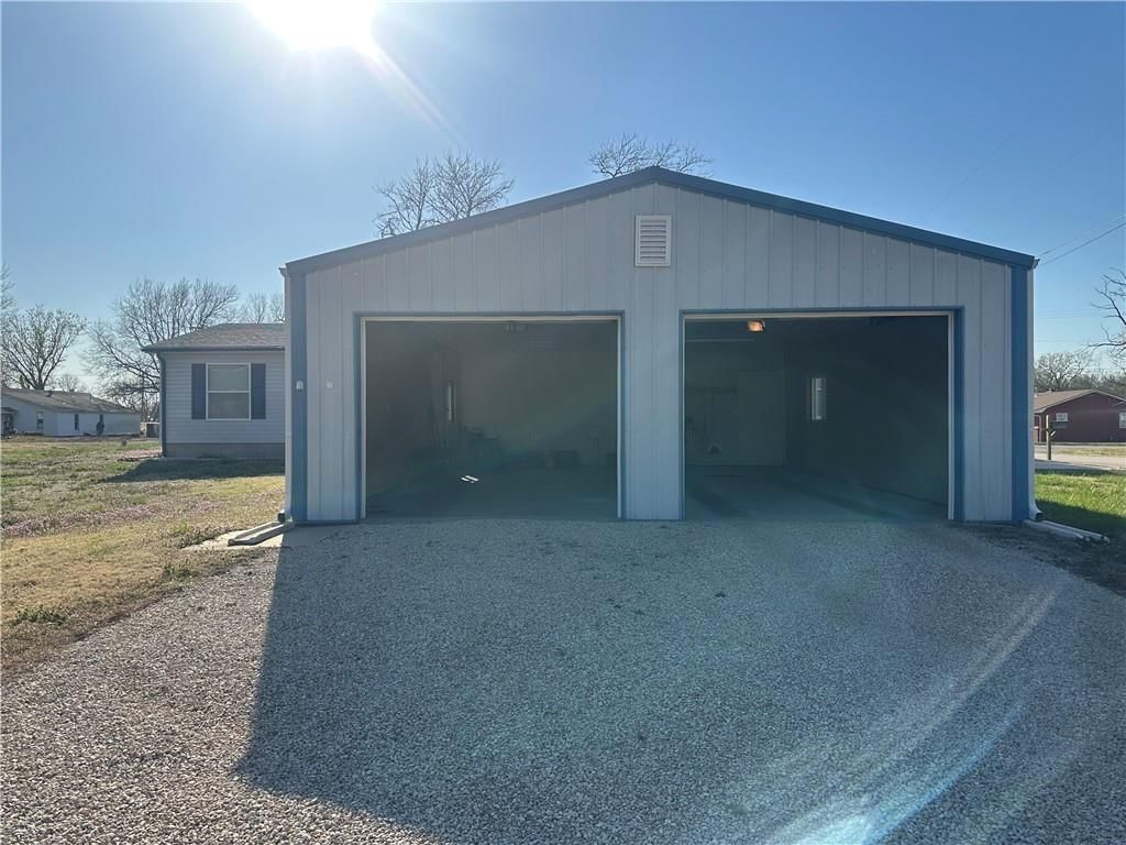702 S Grove Street — photo 30