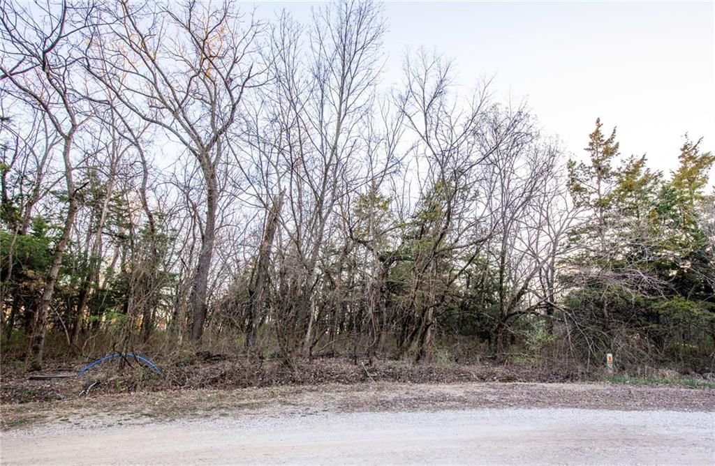 114 W Sugar Lake Drive — photo 3