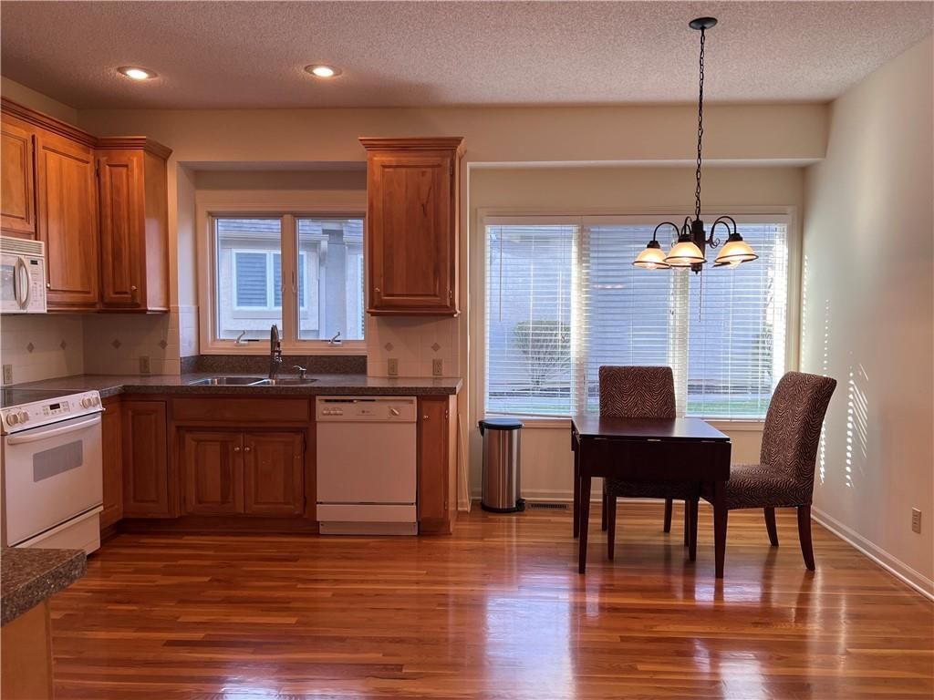 14410 Russell Street — photo 6