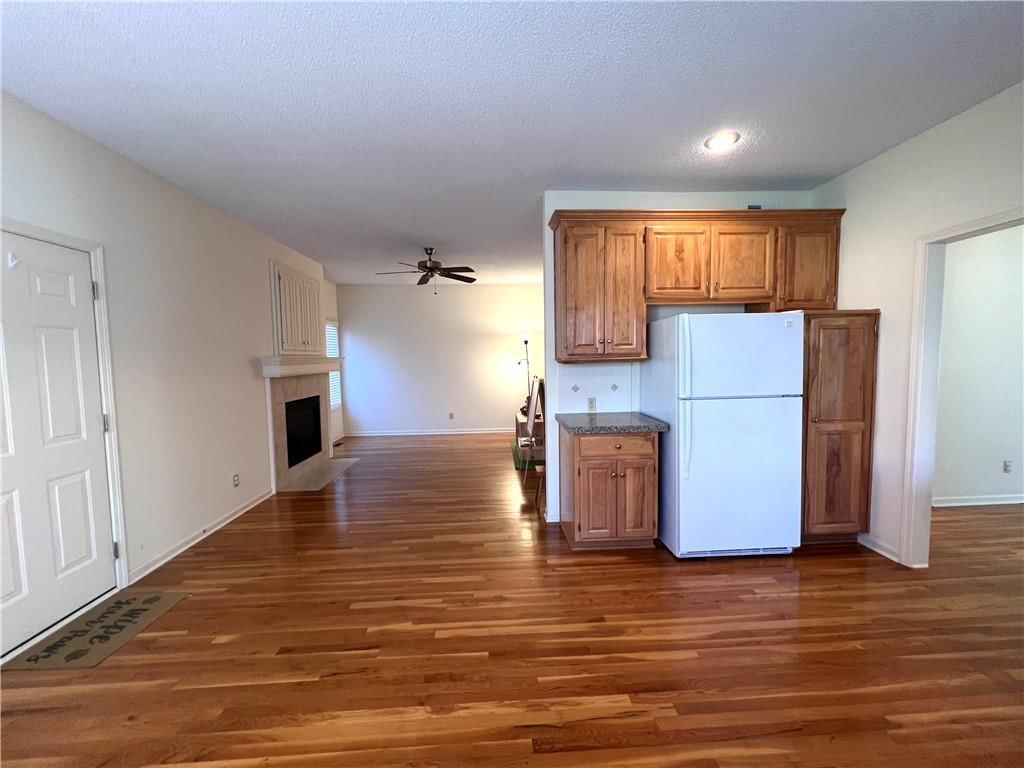 14410 Russell Street — photo 8