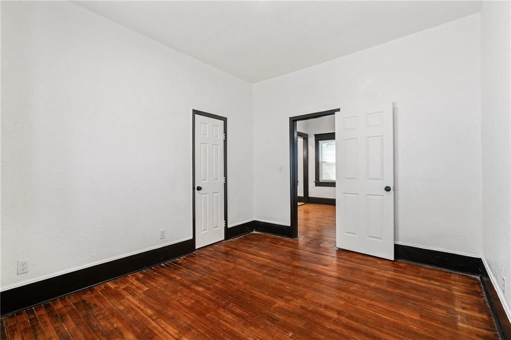 2905 Wabash Avenue — photo 12