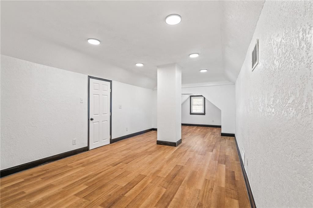 2905 Wabash Avenue — photo 22