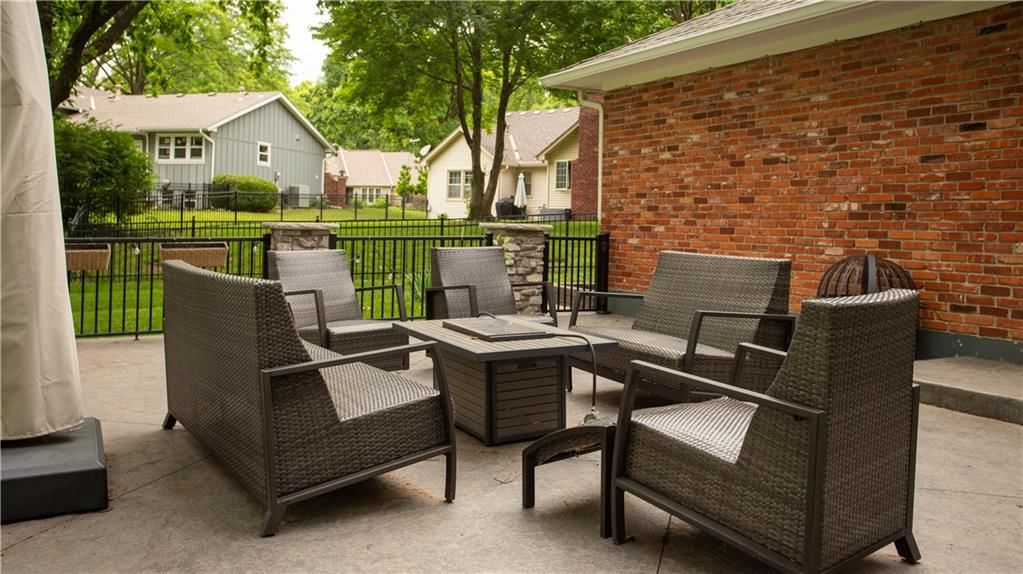 8813 W 106th Circle — photo 39