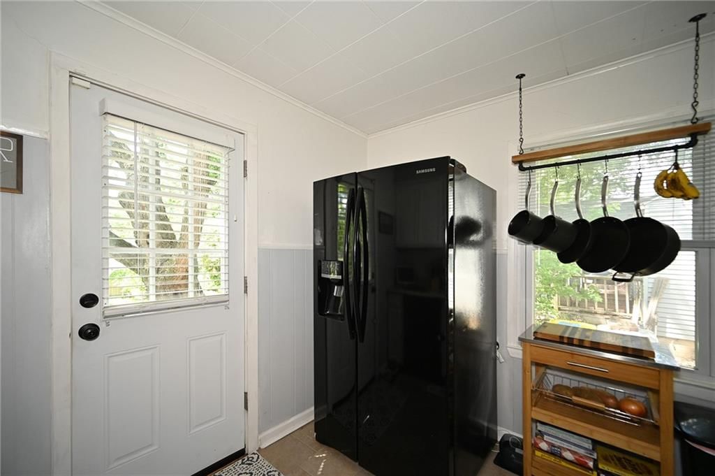 Photo 7 of 16 - 501 W 86TH Street