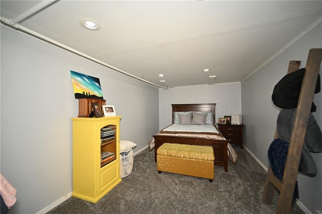 Photo 10 of 16 - 501 W 86TH Street