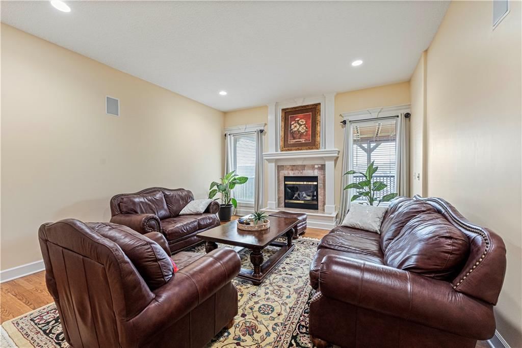 7816 N Hull Avenue — photo 10