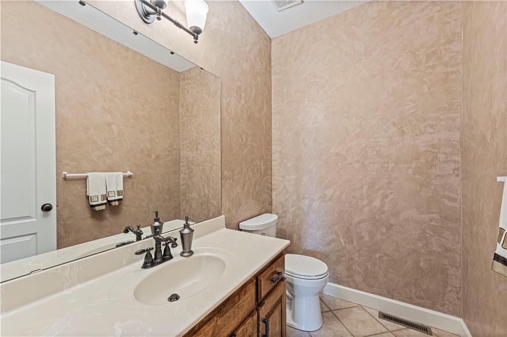 7816 N Hull Avenue — photo 14