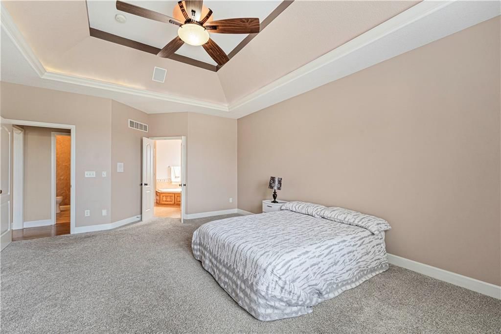 7816 N Hull Avenue — photo 16