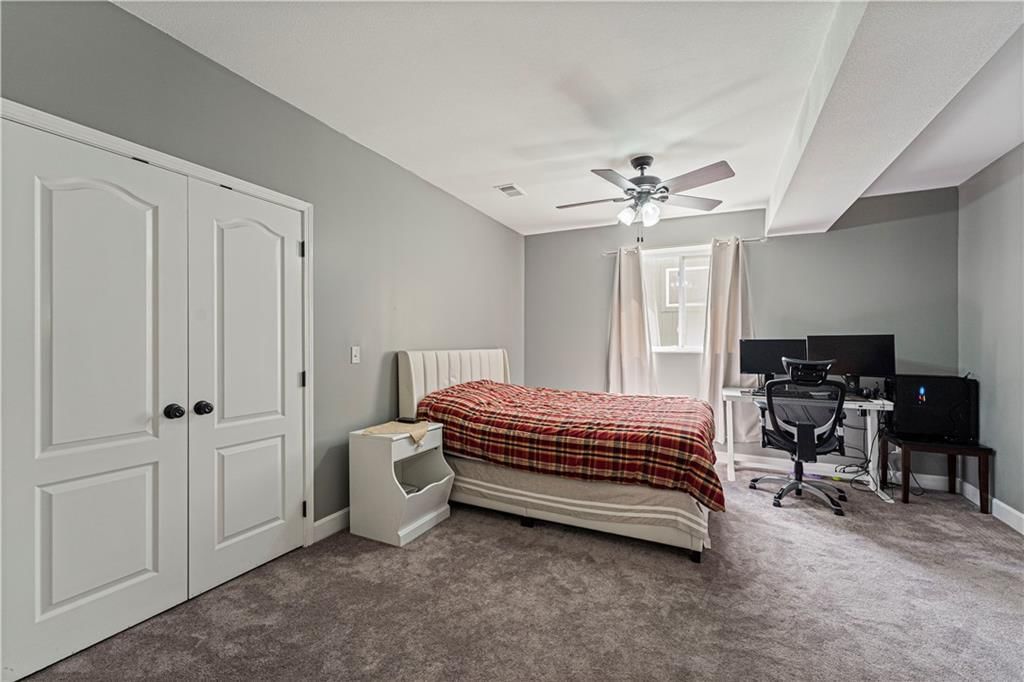 7816 N Hull Avenue — photo 32