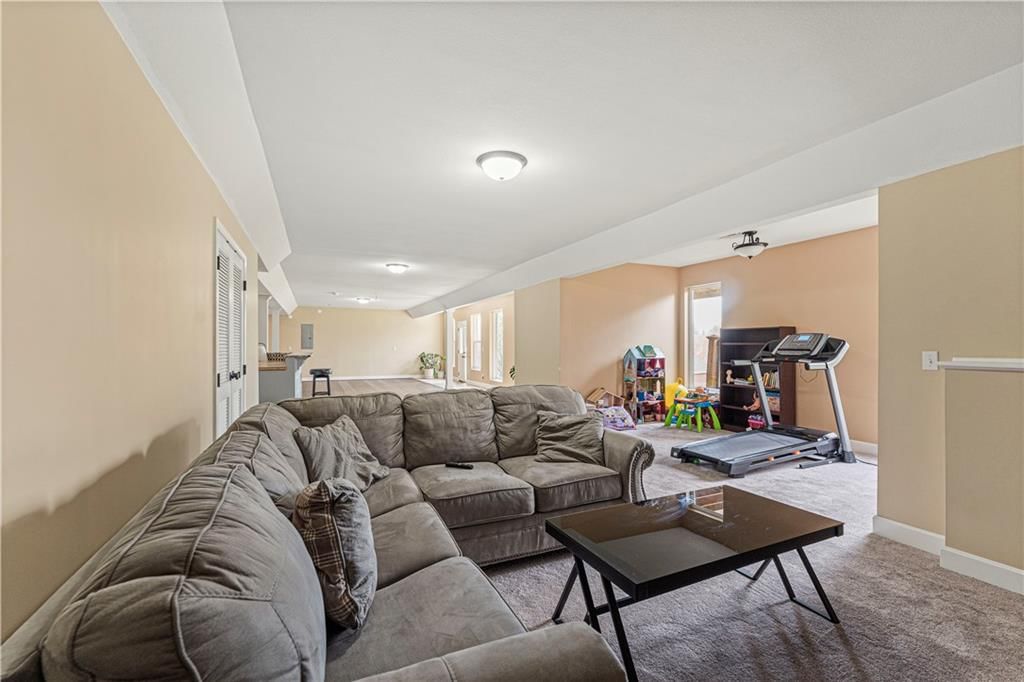 7816 N Hull Avenue — photo 40