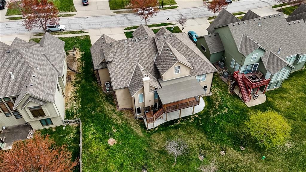 7816 N Hull Avenue — photo 69