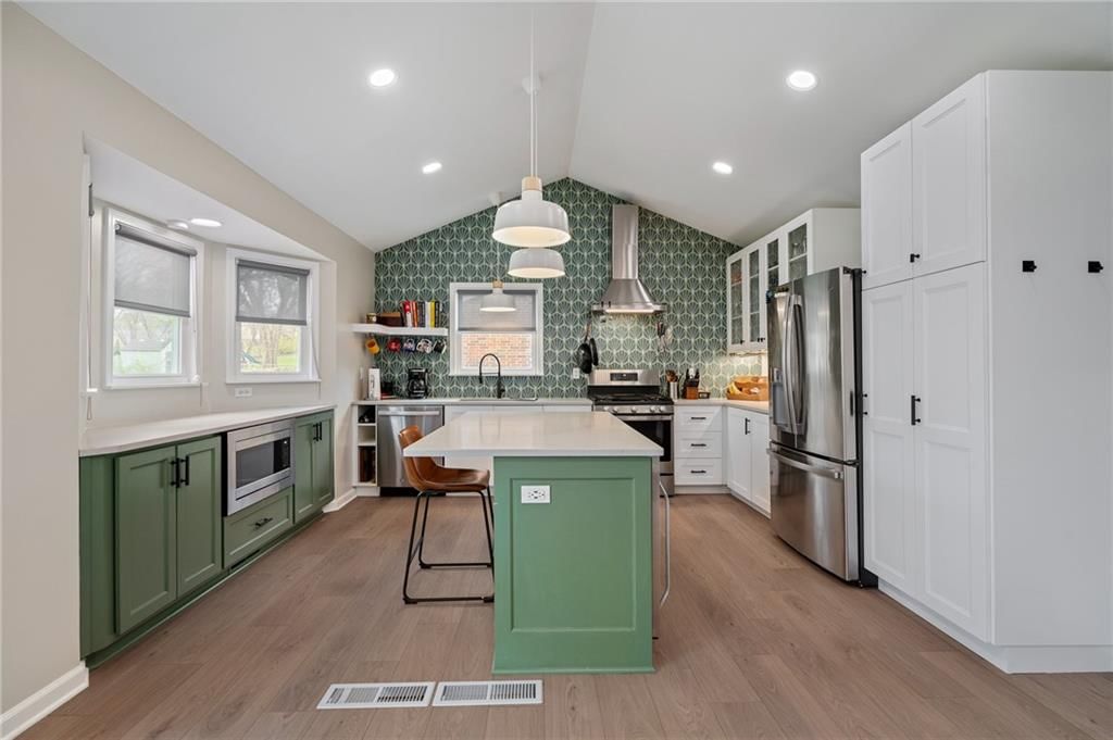 13816 W 81st Street — photo 16