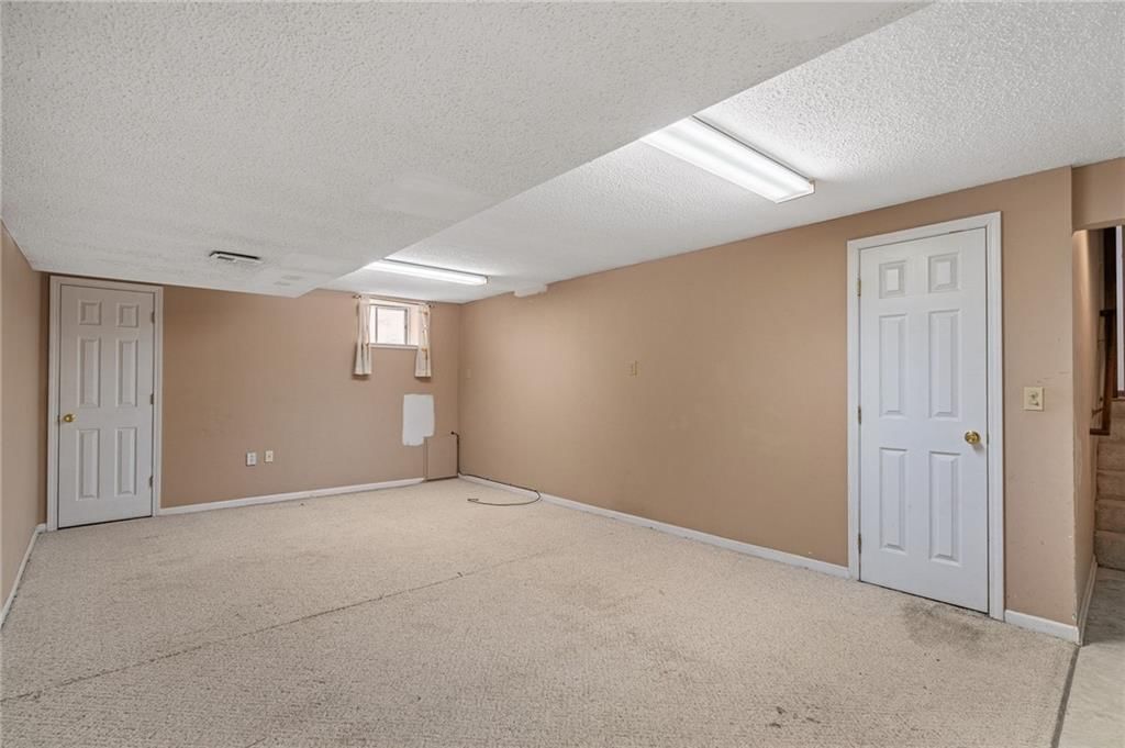 13816 W 81st Street — photo 35