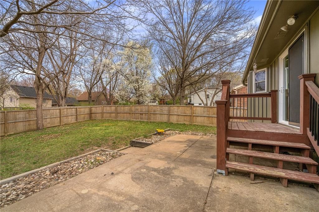 13816 W 81st Street — photo 39